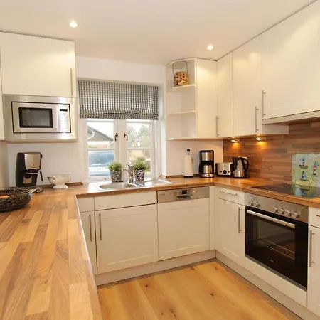 Holiday home Wildrose 1
